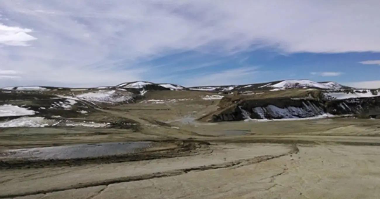 Energy Fuels supera expectativas de producción de uranio en 2025, clave energética de EEUU