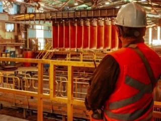 Fundiciones chinas y minera chilena tensan mercado global del cobre en 2026