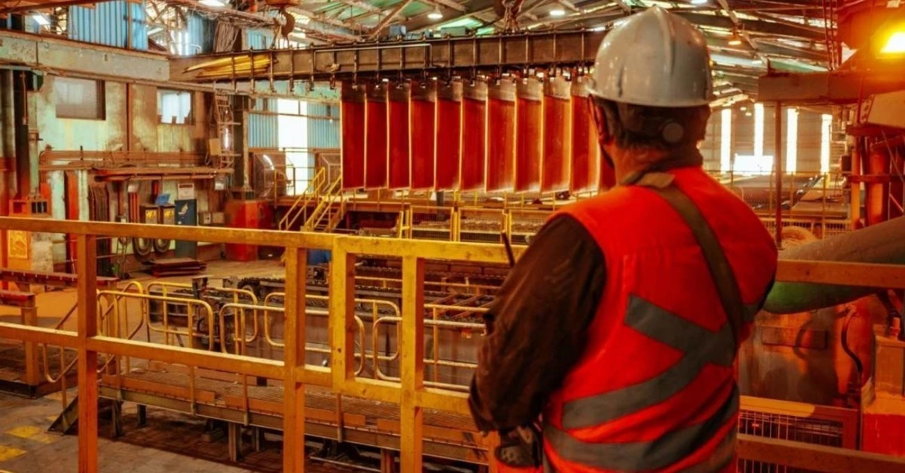 Fundiciones chinas y minera chilena tensan mercado global del cobre en 2026