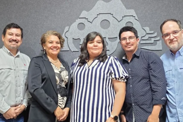 Universidad de Antofagasta impulsa economía circular en reunión minera en México