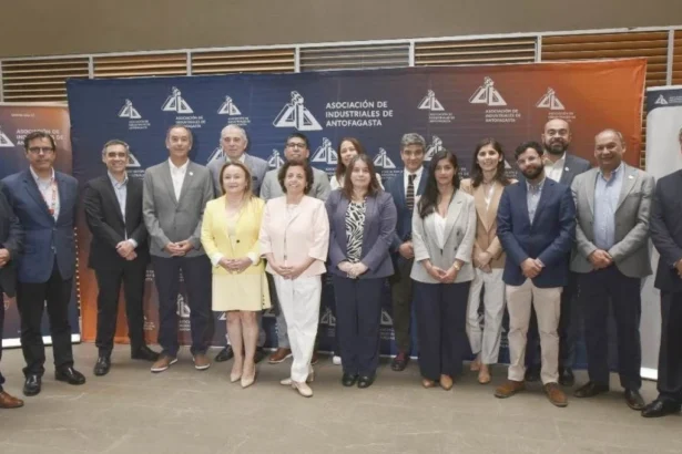 Ministra Williams lanza Estrategia Nacional de Proveedores 2050 en Antofagasta