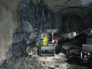 Europa acelera su carrera por las tierras raras, pero la industria advierte que la reacción llega tarde