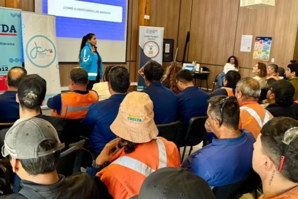 SENDA Atacama realiza taller preventivo en mina Mantoverde