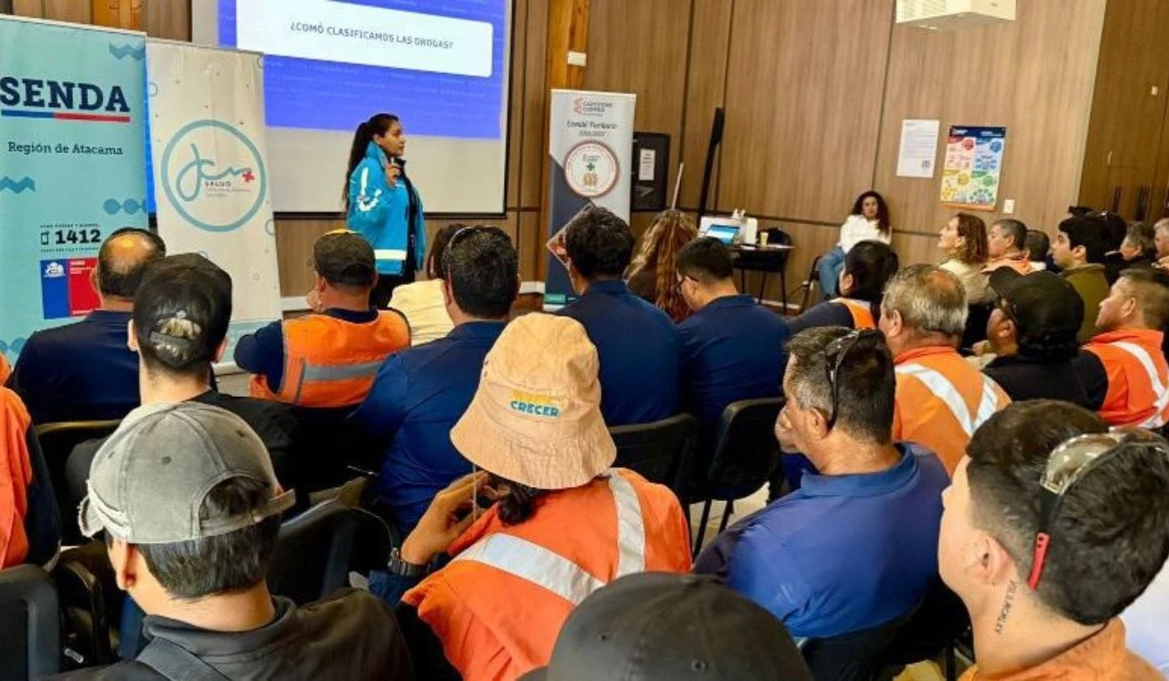 SENDA Atacama realiza taller preventivo en mina Mantoverde