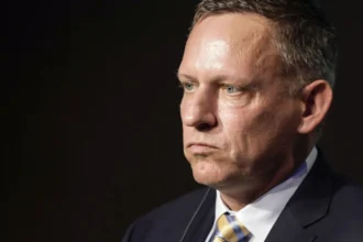 Cómo interpretar la venta de acciones de Nvidia por parte de Peter Thiel para luego invertir en Microsoft