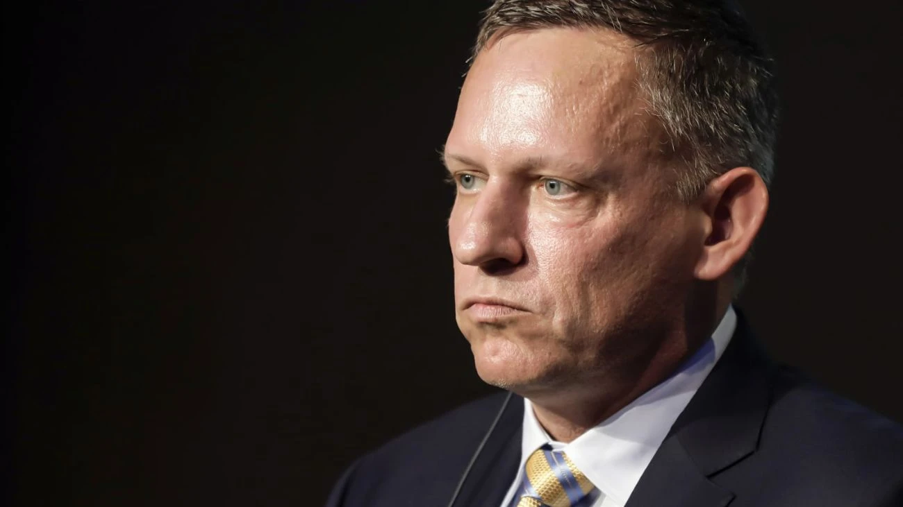 Cómo interpretar la venta de acciones de Nvidia por parte de Peter Thiel para luego invertir en Microsoft