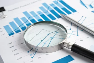 La actividad económica creció 2,2% durante octubre: comercio subió fuerte y la minería retrocedió