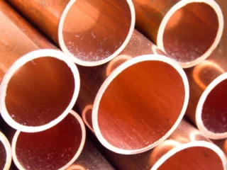 Precio del cobre registra nuevo máximo histórico ante temores por posible crisis global de suministro