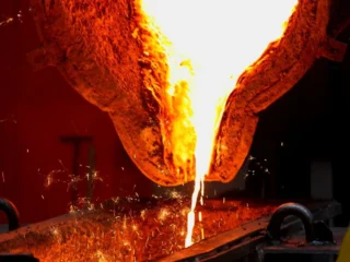 Precio del cobre sigue al alza y logra nuevo récord histórico