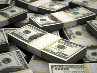 Dólar cierra en mínimos de ocho meses luego de que agentes se "pusieran al día" con récord del cobre y panorama electoral