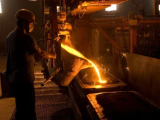 Especialistas proyectan un respiro fiscal histórico para 2026 gracias a precios récord del cobre