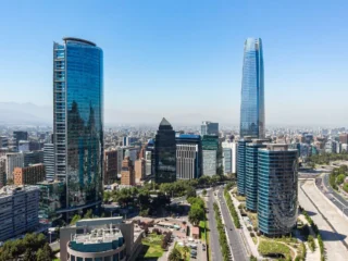 Grandes empresas han ganado más de 20 mil millones de dólares en Chile este año