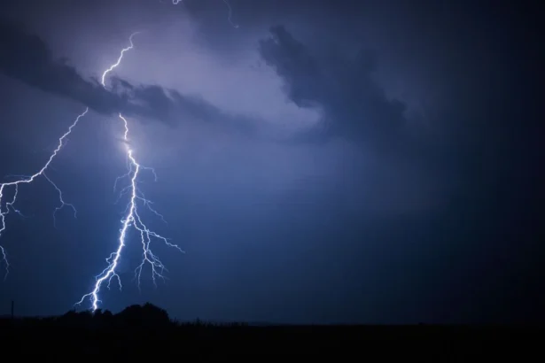 Tormentas eléctricas en la Región Metropolitana: cuándo y en qué sectores se espera lluvia