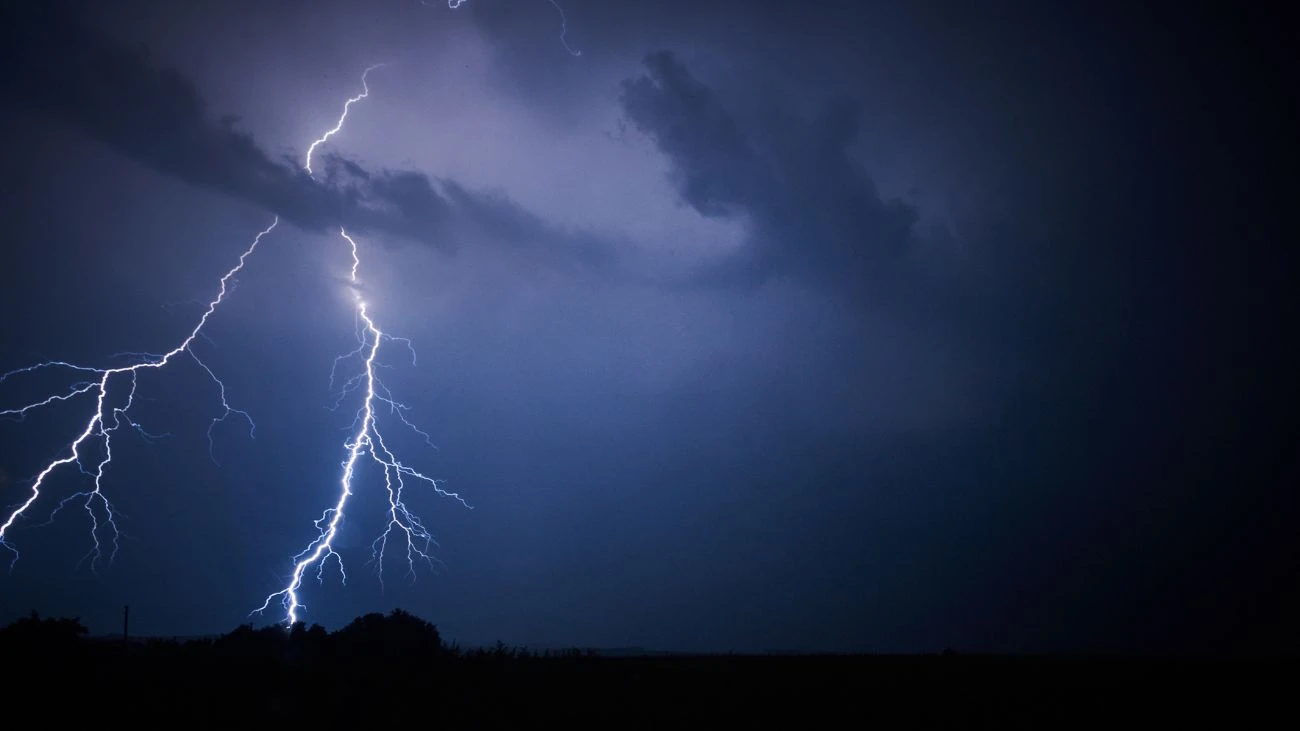 Tormentas eléctricas en la Región Metropolitana: cuándo y en qué sectores se espera lluvia