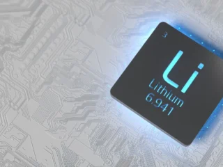 El país de América del Sur en la mira de China para controlar la mayor reserva de litio y dominar la producción de baterías