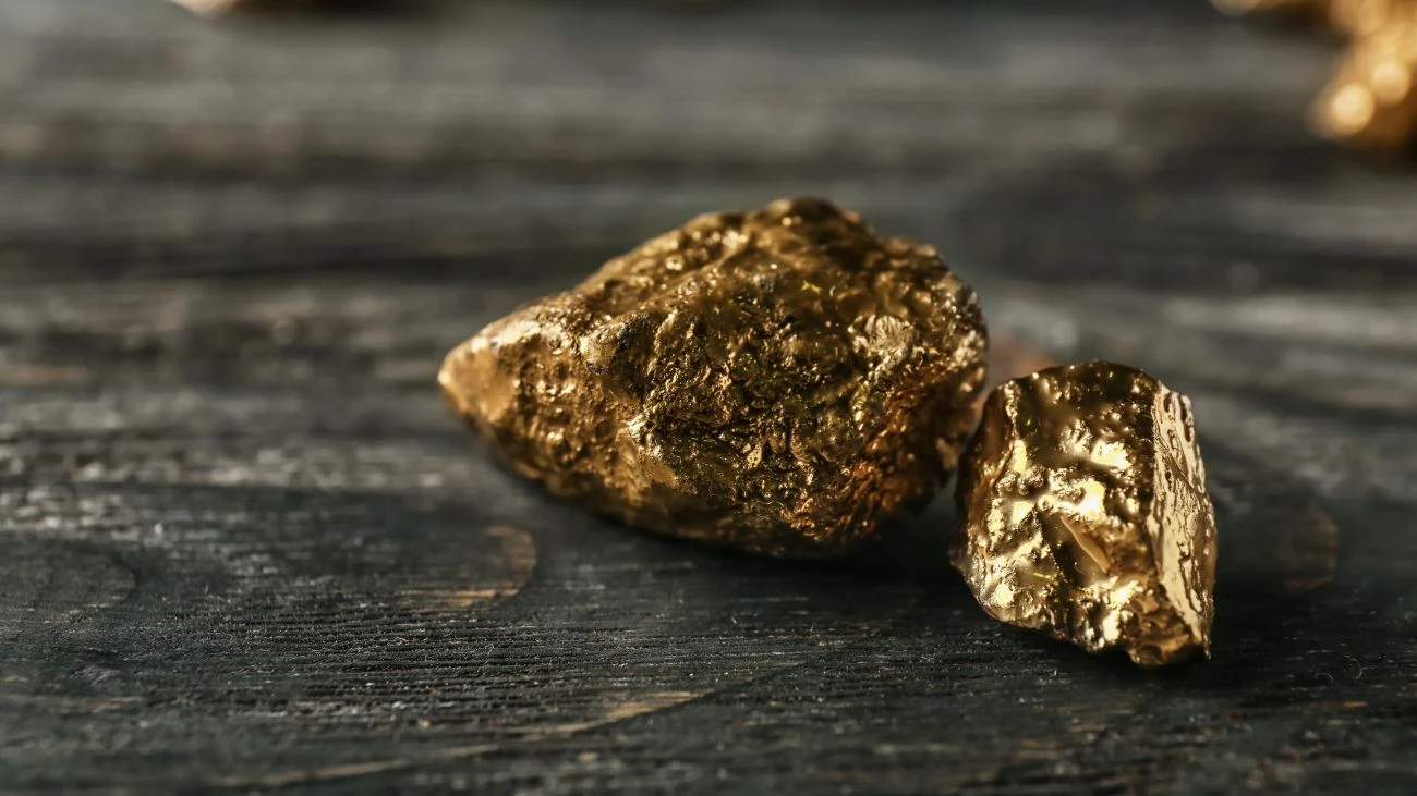 Todos lo botan a la basura pero contiene oro de 22 quilates que puede valer miles de dólares