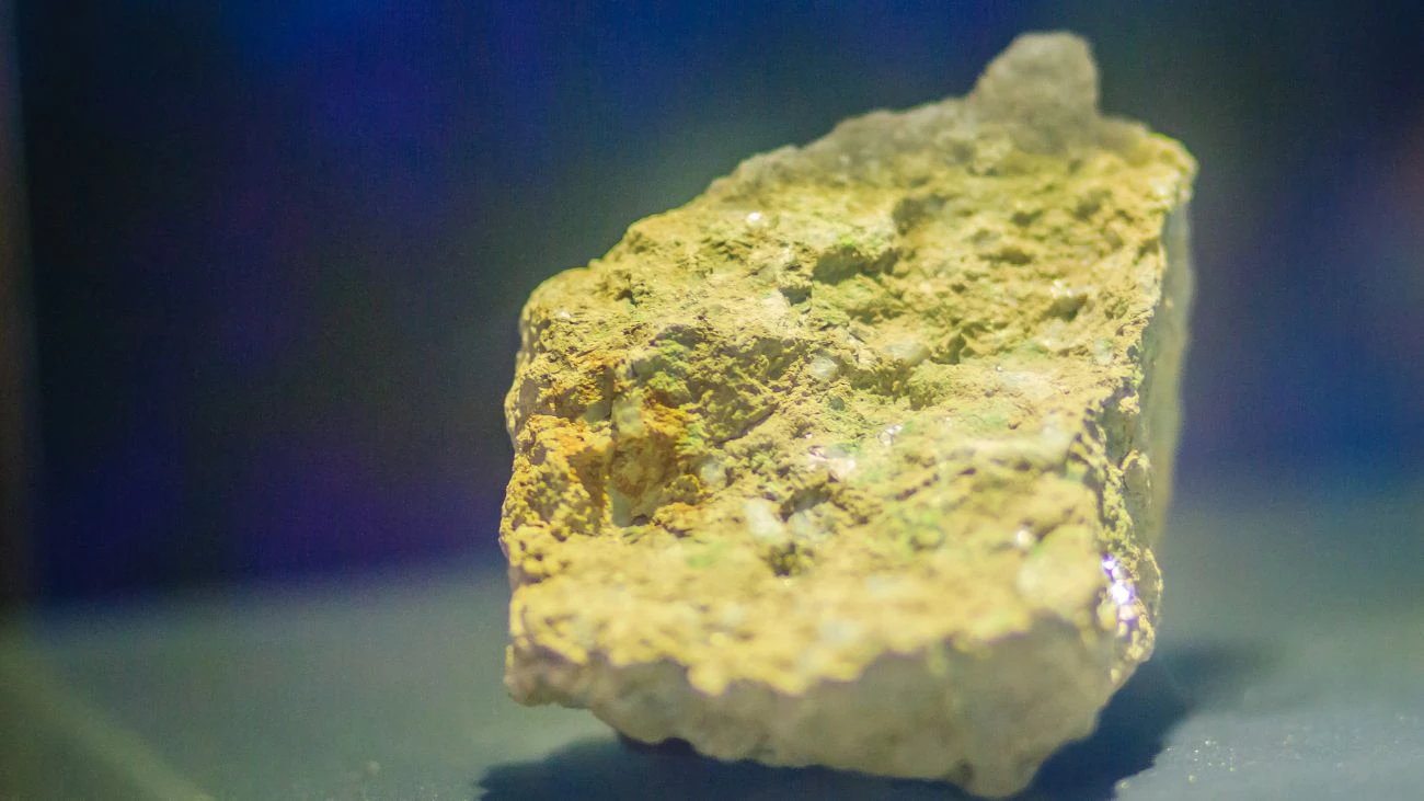 Un problema más de la energía nuclear: los precios del uranio se disparan