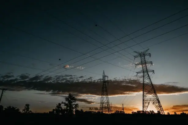 Biministro García anuncia Comité de Expertos para proponer mejoras a la regulación eléctrica