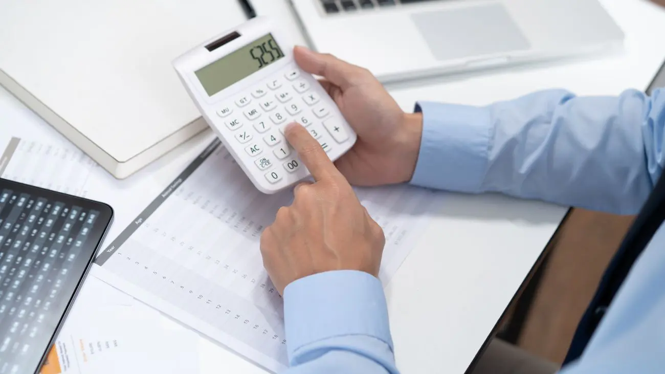 Rebaja de contribuciones para adultos mayores: Estos son los requisitos Rebaja de contribuciones para adultos mayores: Estos son los requisitos