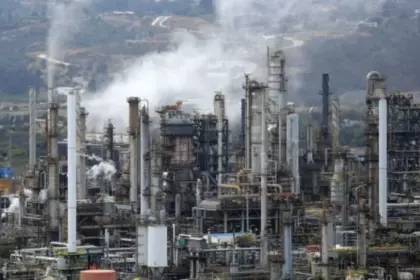 SMA formula cargos contra Enap por superar límites permitidos para la descarga de residuos