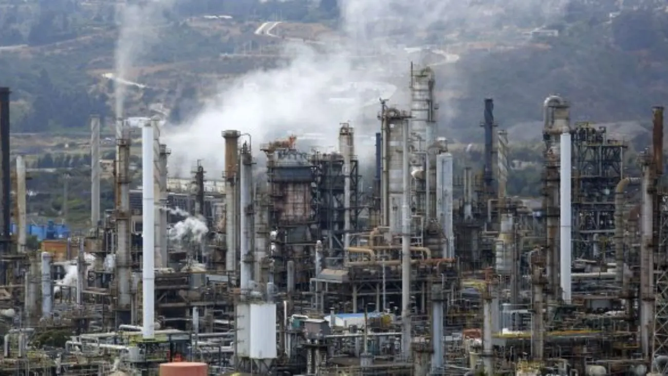 SMA formula cargos contra Enap por superar límites permitidos para la descarga de residuos