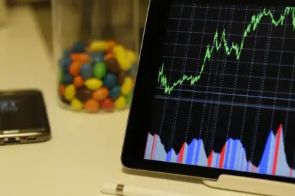 Empresa china de chips para la IA que compite con Nvidia se dispara y acumula alza de 650% en la bolsa