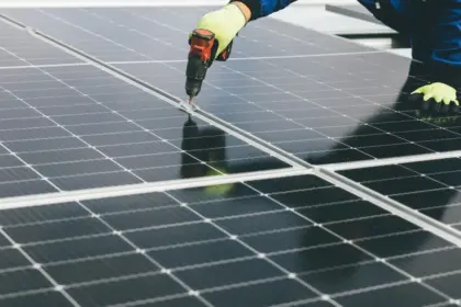 Cómo funcionan los innovadores paneles solares con nanotubos de carbono que permiten más energía limpia y sustentable