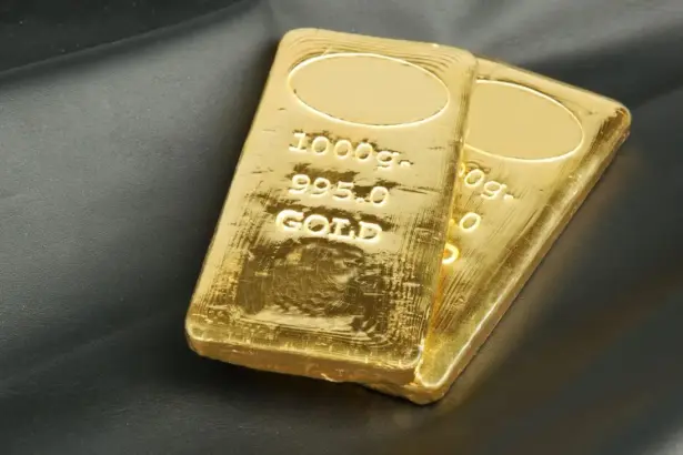 La plata y el platino caen un 15%, el oro baja un 4% por toma de beneficios