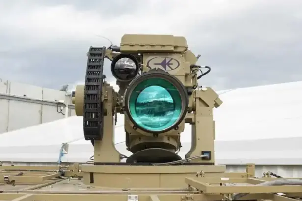 Israel presentó “Rayo de Hierro”, el primer escudo láser operativo capaz de interceptar misiles y drones