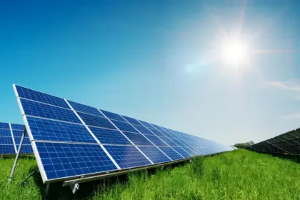 Descubre la tecnología que reemplaza los paneles solares: produce el doble de energía a menor costo