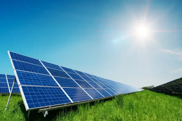 Descubre la tecnología que reemplaza los paneles solares: produce el doble de energía a menor costo
