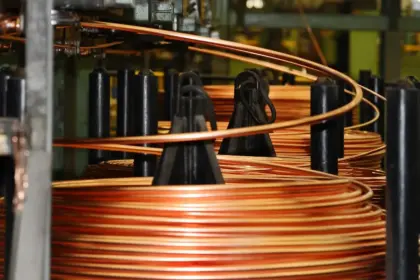 El cobre brilla más que nunca: las mejores acciones para invertir y ganar con su escalada