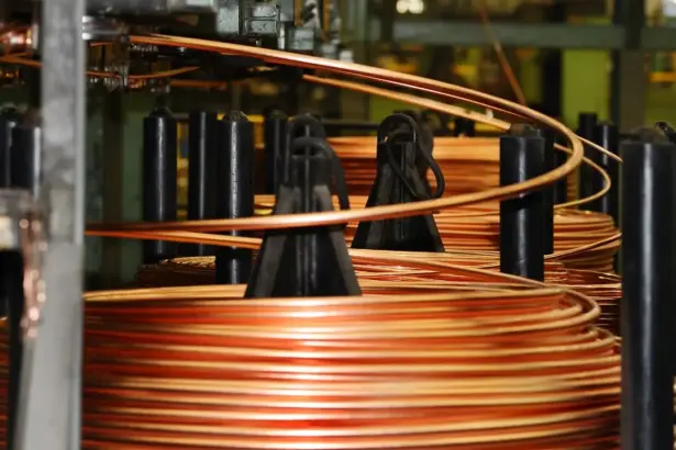 El cobre brilla más que nunca: las mejores acciones para invertir y ganar con su escalada