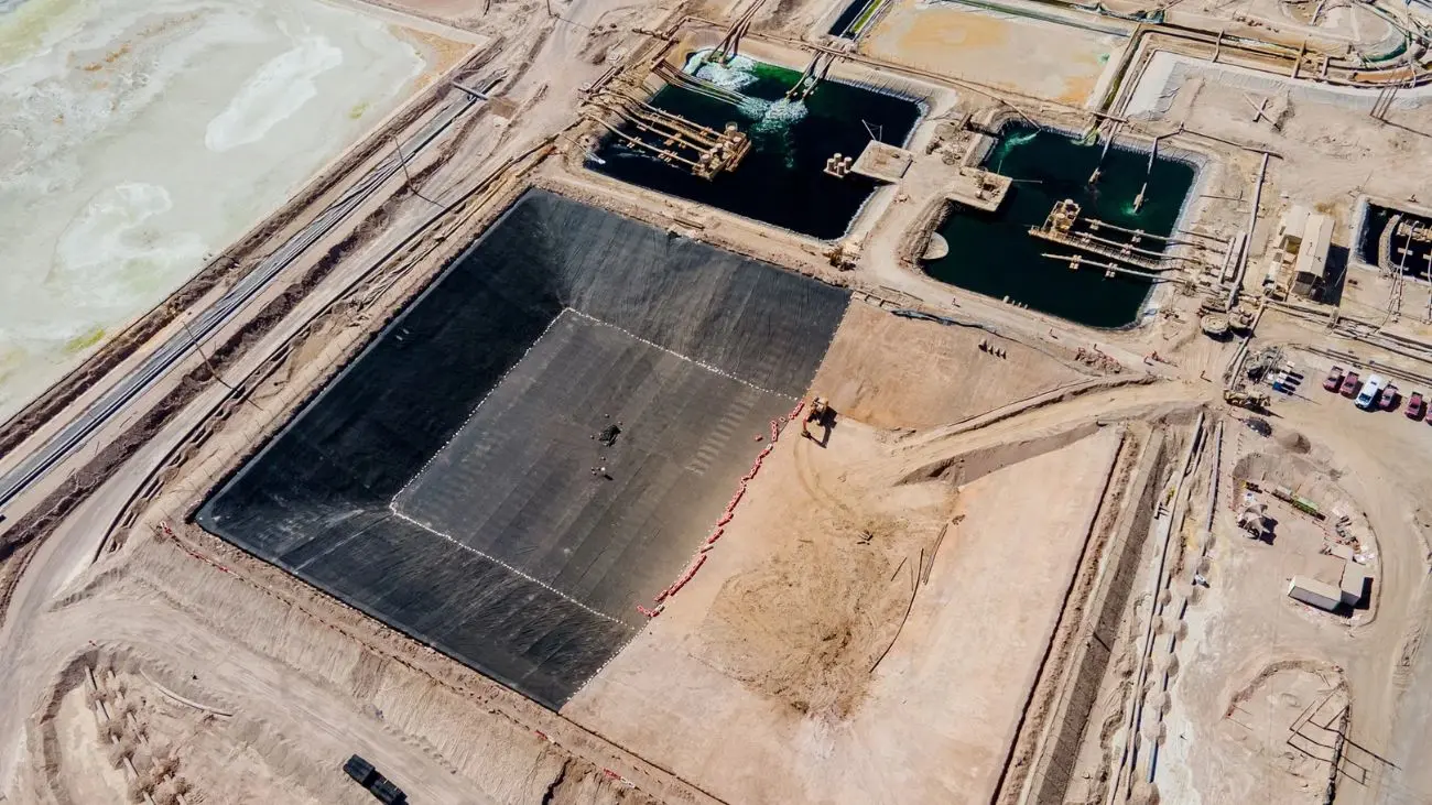 Lomas Bayas invierte US$16 millones en infraestructura crítica de contención