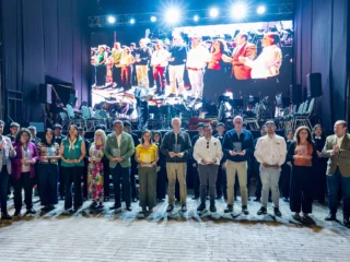 Tercera edición de espectáculo musical “Melodías del Desierto” deslumbra a toda una comunidad en Pica