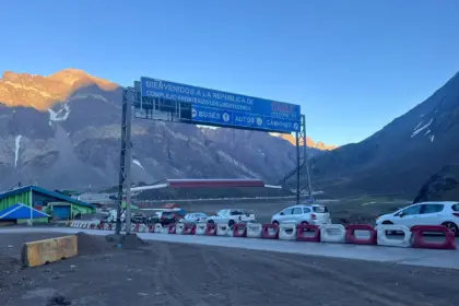 ¿Qué documentos se necesitan para salir en auto desde Chile hacia Argentina?