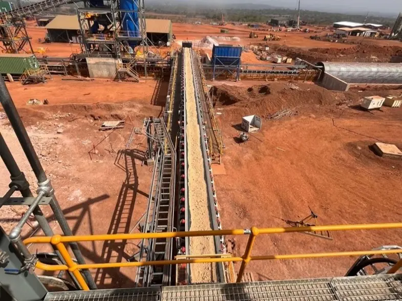 Robex Resources vierte el Primer Oro en Kiniéro según el calendario y el presupuesto