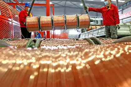 Mercado del cobre enfrenta un 2026 marcado por volatilidad, tensiones de oferta y riesgos arancelarios