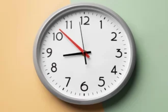 Chile inicia horario de invierno 2026 con ajustes en la mayoría del país