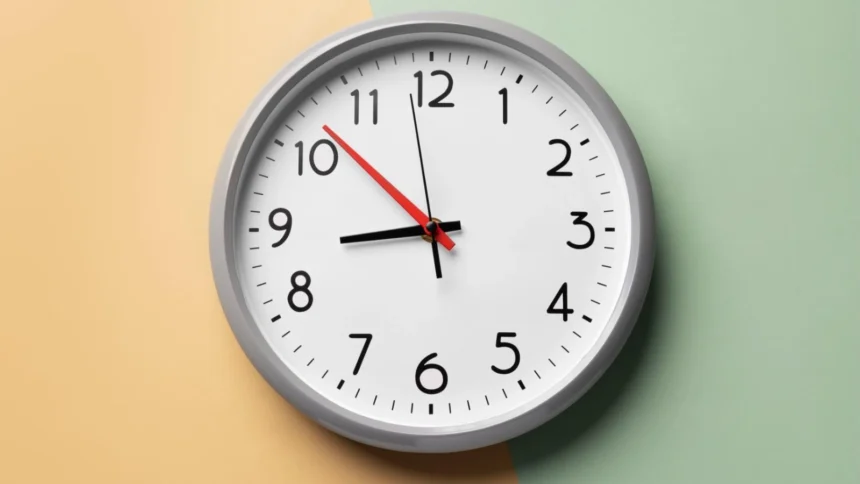 Chile inicia horario de invierno 2026 con ajustes en la mayoría del país