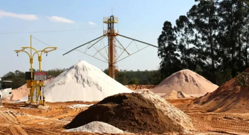 Tierras raras: China impone sanciones obligatorias y refuerza control sobre hasta 70% de la producción global