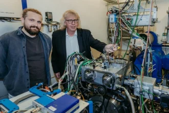 Motor de hidrógeno alcanza 60% de eficiencia y desafía al diésel en aplicaciones industriales clave