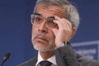 Exministro Cordero critica al gobierno por falta de reconocimiento a esfuerzos previos