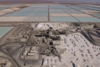 Albemarle enfrenta audiencia clave por multa de la SMA por sobreextracción en Atacama