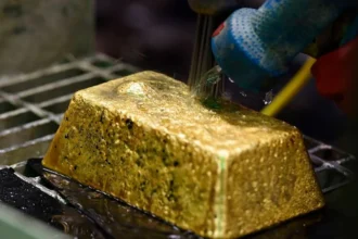 Pacgold produce su primera barra doré dorada en el proyecto White Dam