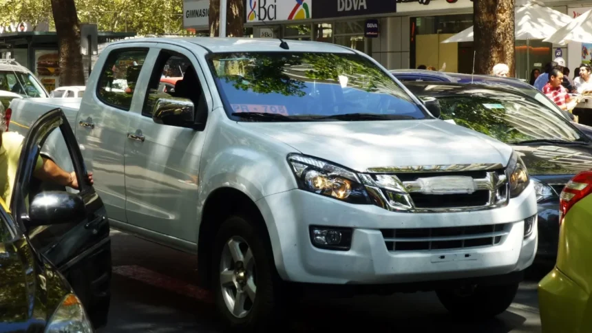 Isuzu Motors y Kaufmann sellan alianza para competir en el mercado chileno