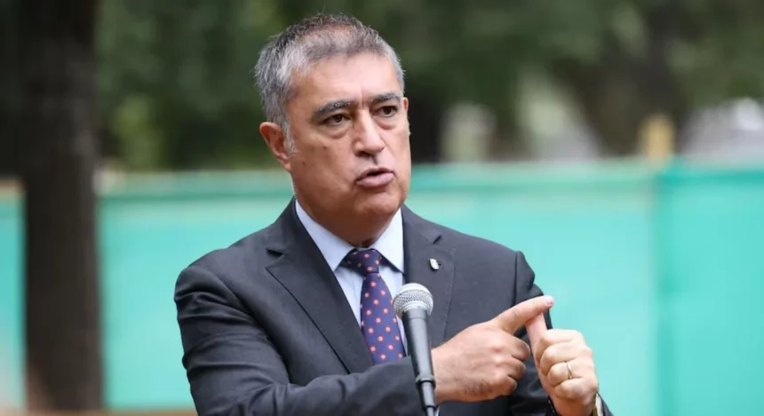 SLEP Santiago: denuncia por pagos tras destitución abre nuevo flanco en educación pública