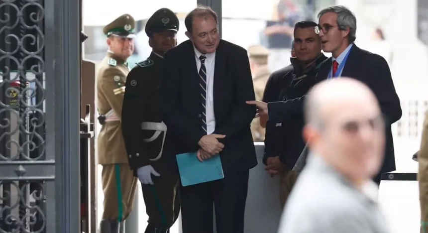 Poduje y Kast: ministro admite críticas a su estilo y apunta a mejorar “formas” en medio de presión política