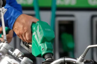 Consejos para Ahorrar en Combustible ante Nuevas Variaciones de Precio