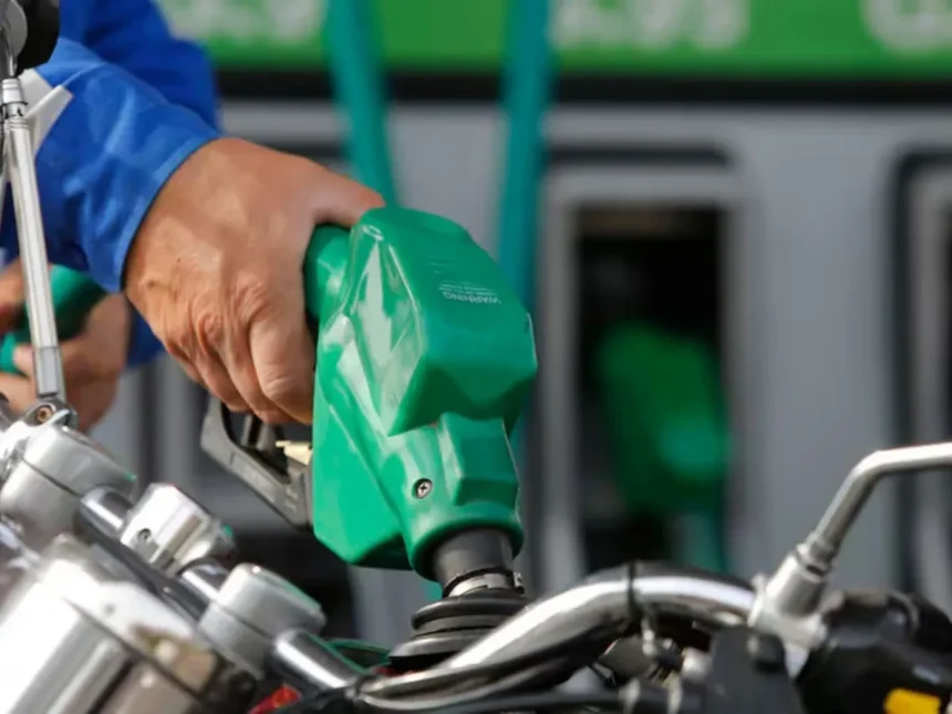 Consejos para Ahorrar en Combustible ante Nuevas Variaciones de Precio